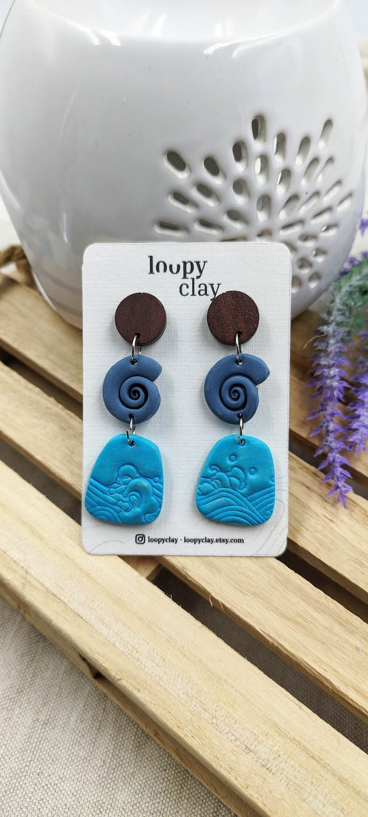 Orecchini blu e turchese onde del mare - tocco etnico - Loopy Clay