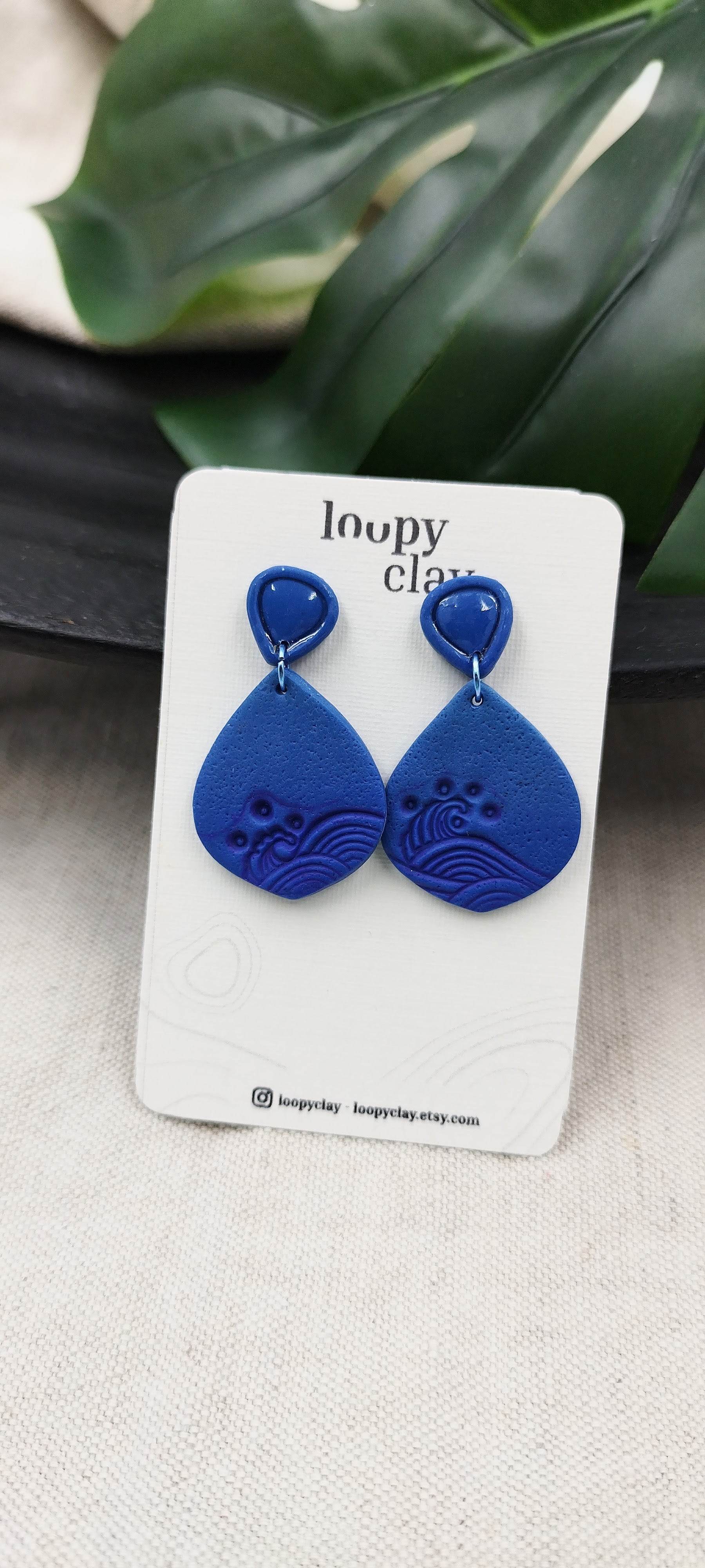 Orecchini pendenti a goccia onde del mare - Loopy Clay