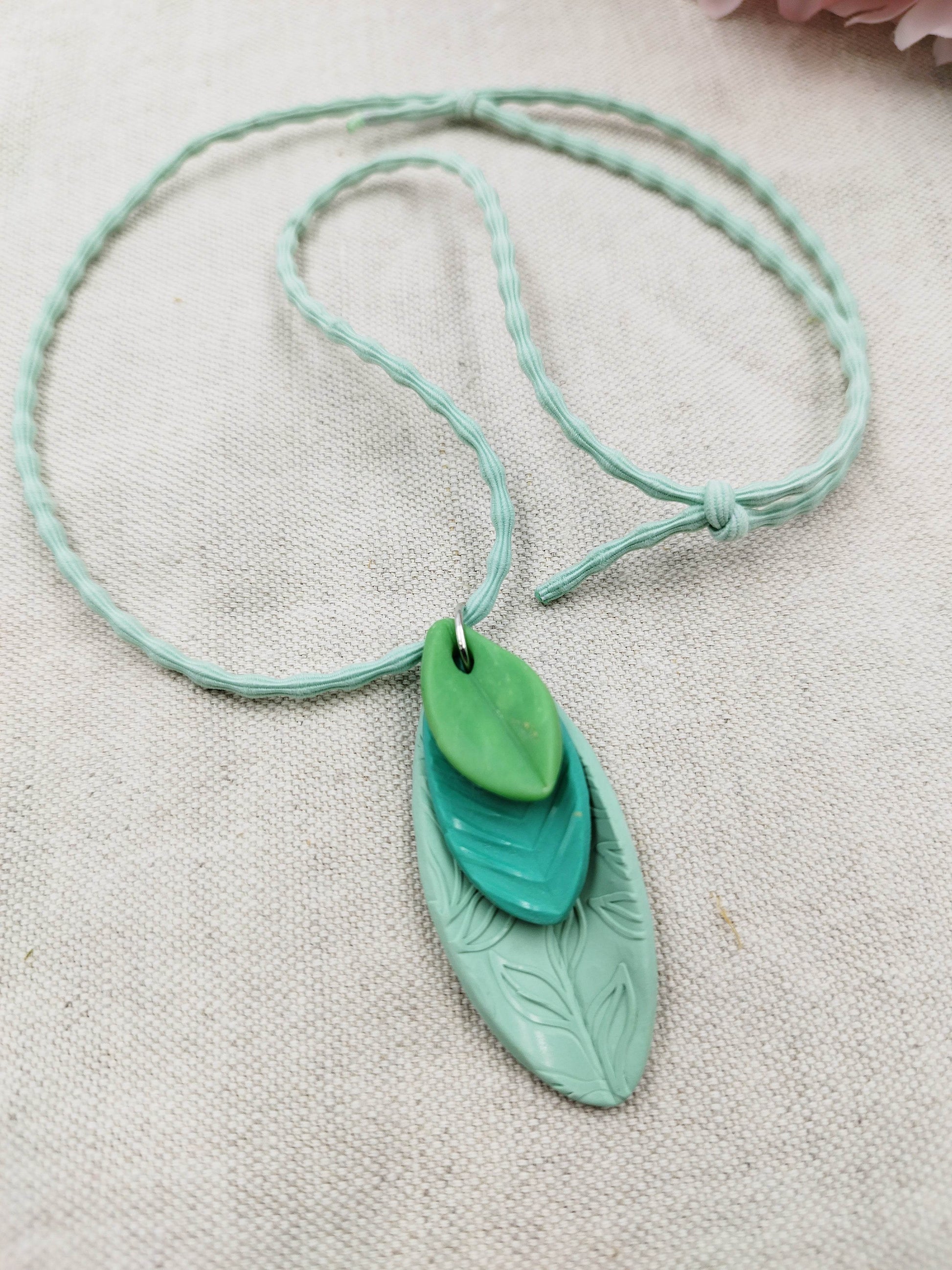 Ciondolo Foglia Design natura - Loopy Clay