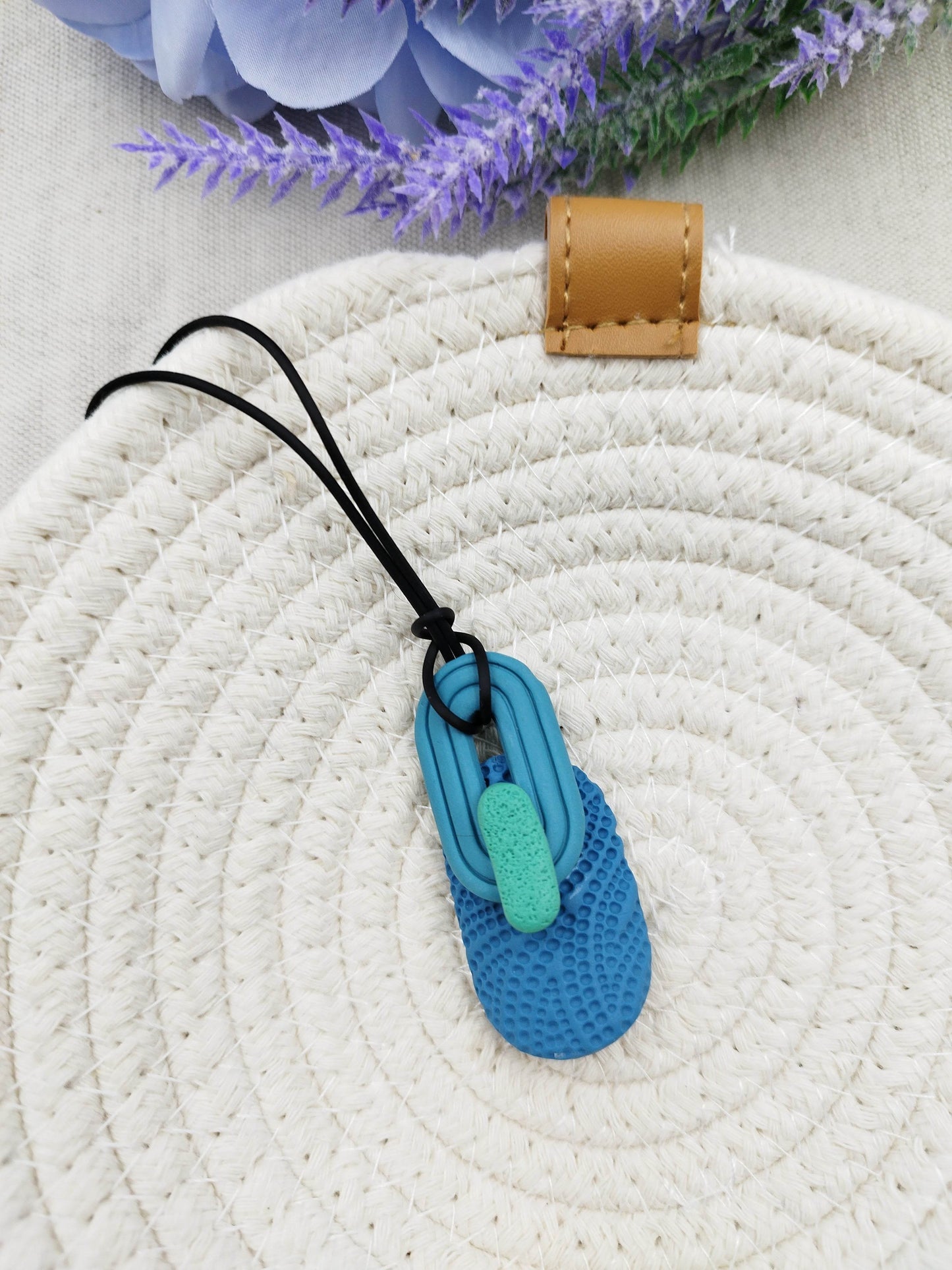 Collana Design - minimal etnico boho dalle tonalità marine - Loopy Clay