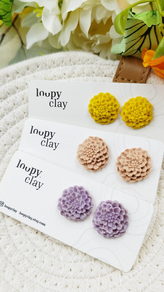Orecchini a bottone Dalia - semplici e delicati - Loopy Clay