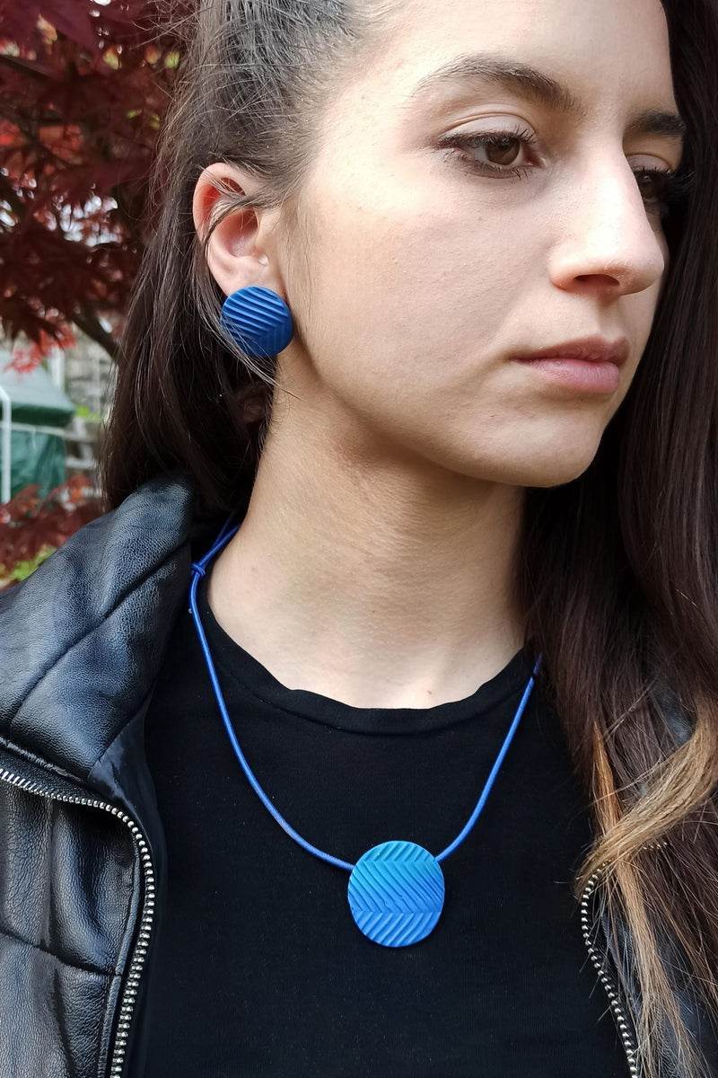 Collana Design Minimal Blu Elettrico - Loopy Clay