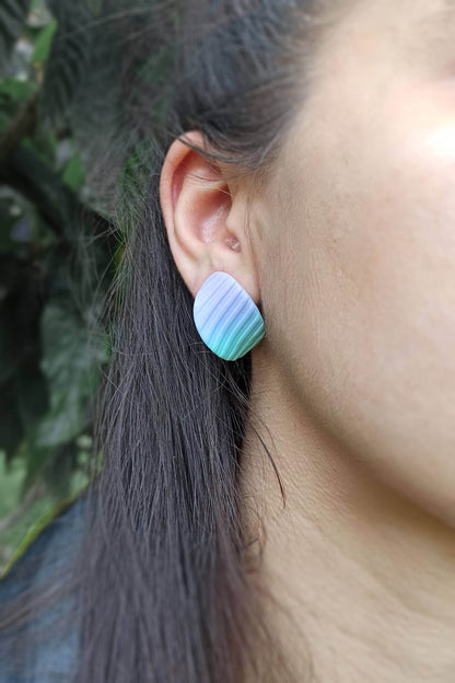 Orecchini a bottone minimal huggies leaf