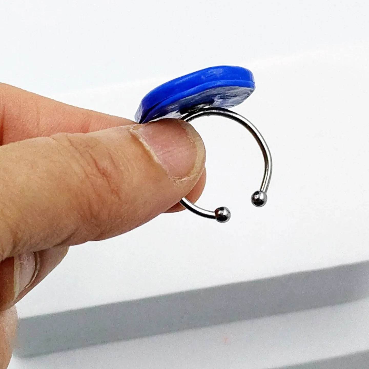 anello regolabile design blu elettrico - Loopy Clay