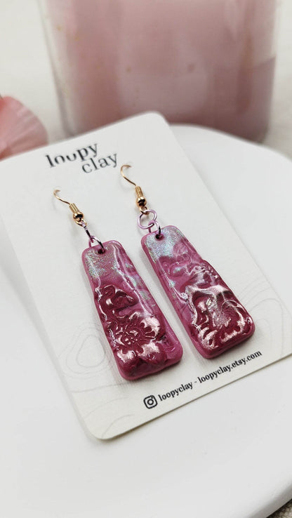 Orecchini pendenti floreali perlati