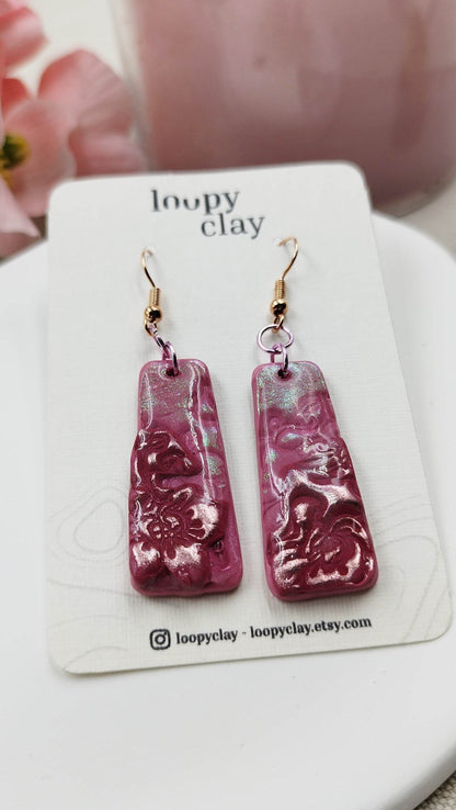 Orecchini pendenti floreali perlati