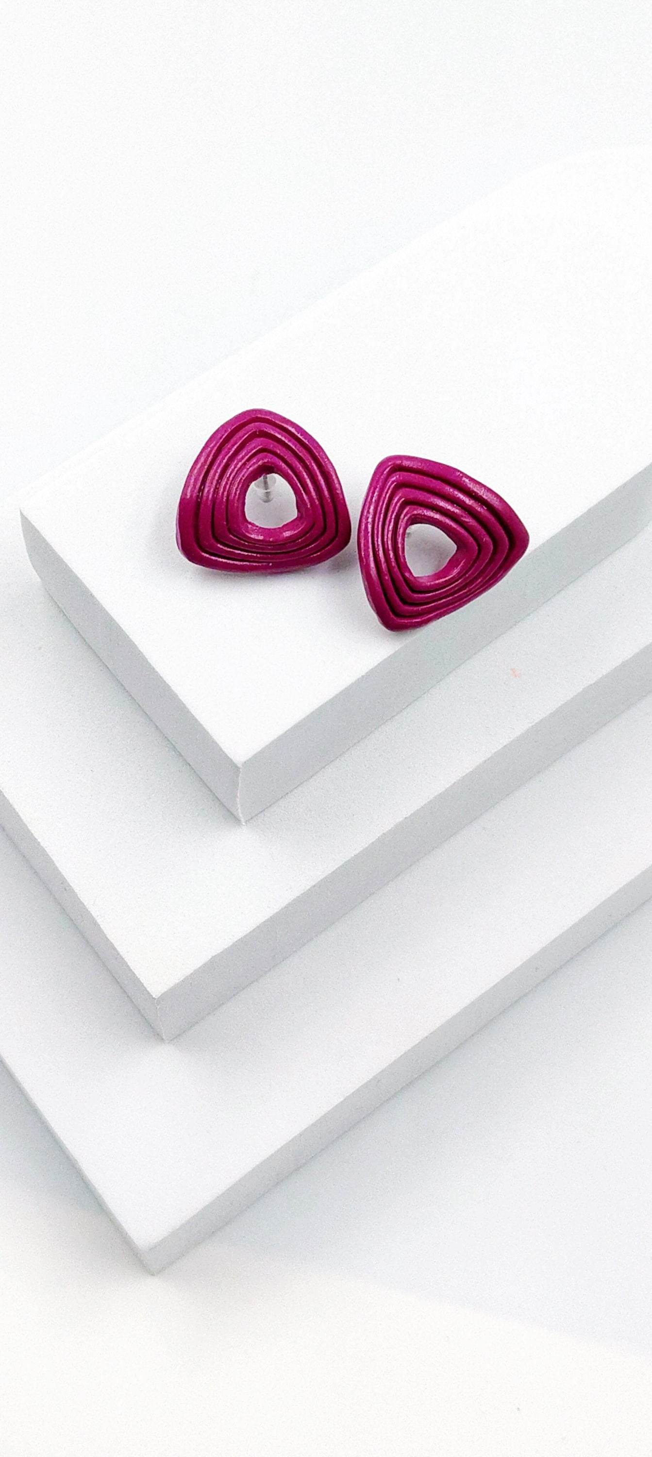 Orecchini moderni Huggies Fluo - Loopy Clay