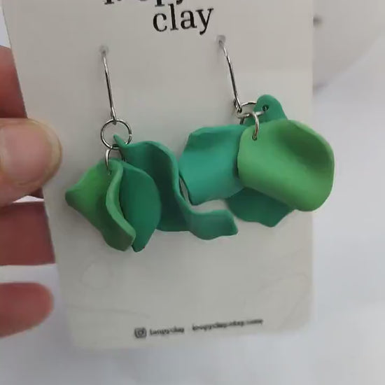 Orecchini Eleganti Pendenti Artigianali con Petali di Fiore Ispirati alla Natura - Gioielli Unici Fatti a Mano