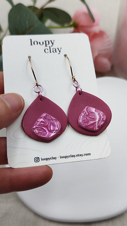 Orecchini pendenti a goccia rosa antico effetti perlato